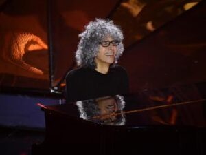 Sanremo 2024, Giovanni Allevi commuove il Festival: “Suono con la mia anima”