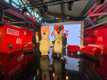 Sanremo 2024, le mascotte di Milano-Cortina 2026 arrivano a Casa Coca-Cola