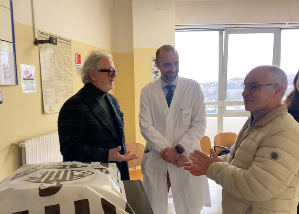 Teramo, donati televisori e pc a neurochirurgia e radioterapia
