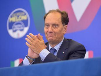 Terzo mandato, Ciriani: “Zaia non è eterno, per lui sarebbe il quarto. Alternanza è possibile”