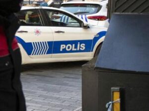 Turchia, uomo armato e pro Gaza prende ostaggi in fabbrica Usa