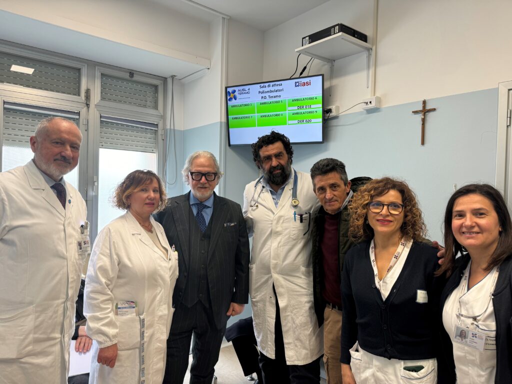 Mazzini Teramo, donati monitor eliminacode a dermatologia