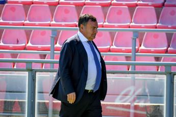 Atalanta-Fiorentina rinviata, malore per dg viola Barone