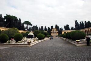 Dengue, cacciatore di zanzare: “Cimitero luogo più a rischio, tombini ricettacolo”