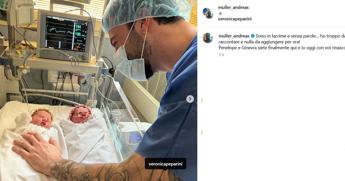 Doppio fiocco rosa per Veronica Peparini e Andreas Muller, nate le gemelle Penelope e Ginevra