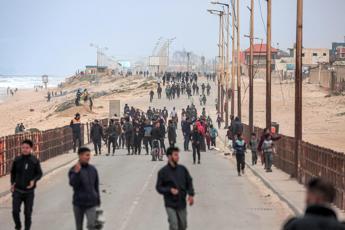 Gaza, esercito Israele si ritira da ospedale al-Shifa. Media: “Raid su Rafah”