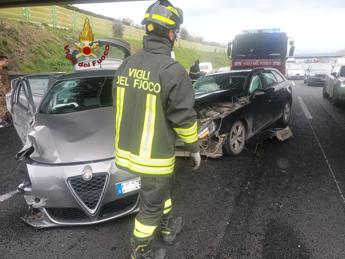 Incidente autostrada A1 oggi, 3 feriti nello scontro