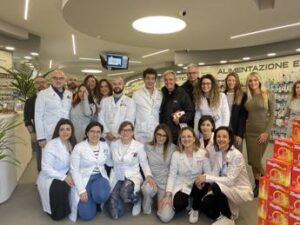 La storia: “Nostra farmacia clonata da bazar illegale online, vende di tutto senza ricetta”