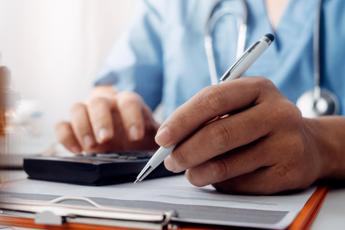 Medici di famiglia a pagamento a Londra per tagliare le attese. In Italia che succede?