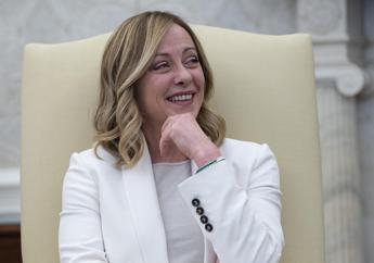 Meloni: “Quindici mesi di governo? A me sembrano 15 anni…”