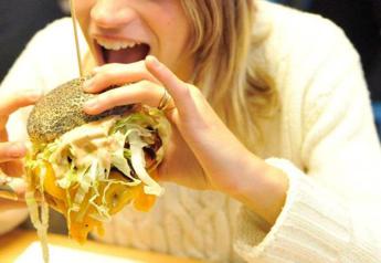 Obesità, gli effetti dei cibi processati sulla salute: lo studio