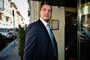 Rocco Casalino: “Insulti da re bancarelle? Feriscono più le risate di Formigli e Serra”