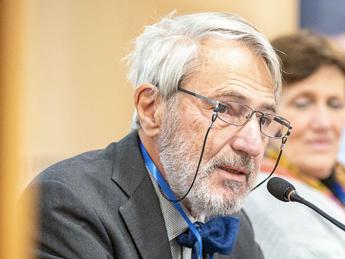 Salute. Triptorelina, Pro Vita Famiglia: bene tavolo Schillaci-Roccella per cura minori con disforia. Urgente stop Carriera Alias nelle scuole