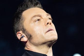Tiziano Ferro conferma divorzio: “Preferisco dirvelo io… Non è un fallimento, è un lutto”