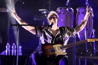 Umberto Tozzi, addio alle scene con tour mondiale: da Baglioni ai Pooh l’ultimo giro d’onore è trendy