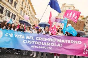 Aborto. Pro Vita Famiglia: Stupiti da astensioni Lega su ordine del giorno Pd. 22 giugno Manifestazione Nazionale per la Vita a Roma