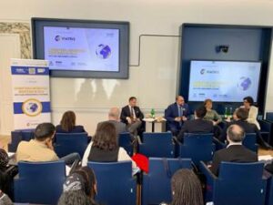 Affrontare l’Antibiotico-Resistenza in Italia: strategie integrative e governance efficace