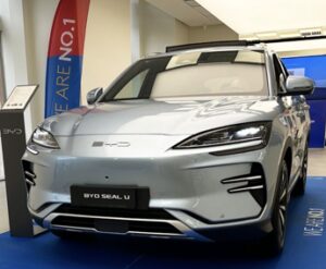 BYD SEAL U debutta alla Milano Design Week 2024