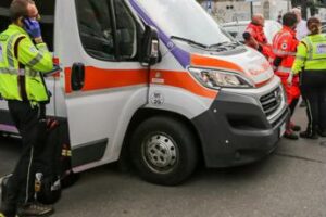 Cuneo, auto fuori strada: l’incidente a Vezza d’Alba, 2 morti e 3 feriti