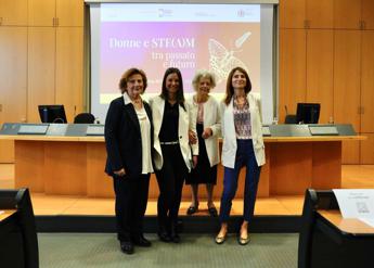 Donne e tecnologia, oltre il 70 per cento sottolinea la fatica ad avere un riconoscimento economico