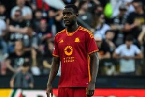 Evan Ndicka, nuovi esami di terzo livello: “Esclusi problemi cardiaci”