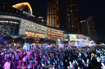 ICONSIAM’s ‘THAICONIC SONGKRAN CELEBRATION’ Achieves Sensational Success as Tourists from All Over the World Join in the Unforgettable Water Splashing and Cultural Festivities