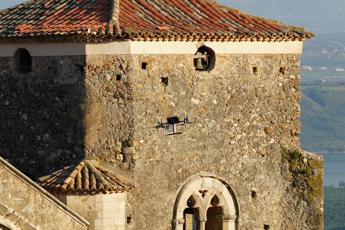 Il drone-defibrillatore salva dall’infarto, nuovo successo per il progetto Sis118