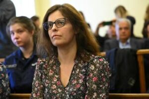 Ilaria Salis va ai domiciliari a Budapest: l’Ungheria ha accolto il ricorso