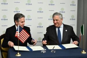 Israele-Iran, Blinken: “Usa non coinvolti in attacco. Italia importante per de-escalation”