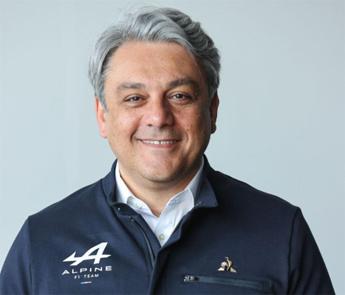 Luca de Meo: “Le auto elettriche cinesi sono avanti di una generazione”