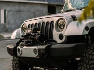 Mercato auto: in Europa crollano le immatricolazioni di auto elettriche