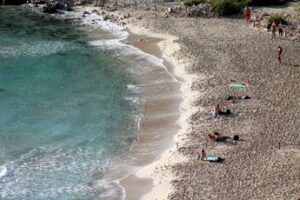 Migranti, Amnesty: “Mediterraneo rotta più pericolosa, timori su Italia e obblighi salvataggio”