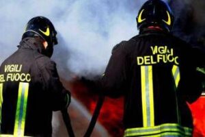 Milano, fiamme nel laboratorio del Politecnico: “Rischio esplosione”
