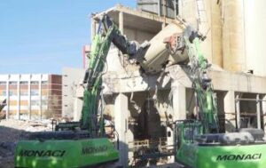 Monaci Demolizioni Speciali: “Obiettivo consumo di suolo zero, l’importanza di una demolizione ecosostenibile e organizzata”