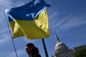 Ucraina, via libera Usa a pacchetto aiuti. Biden: “Armi a Kiev già questa settimana”