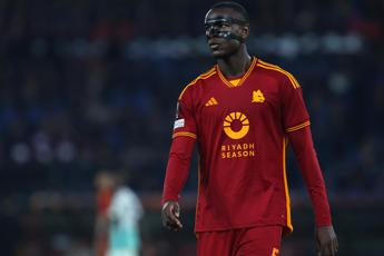 Udinese-Roma, malore per N’Dicka: partita sospesa