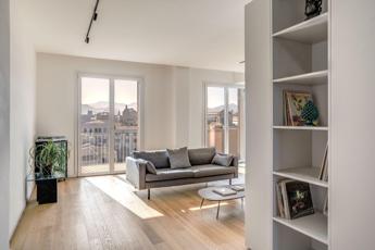 Un’abitazione a Palermo regala l’emozione di uno sguardo a metà tra il mare e la città, grazie agli infissi Oknoplast