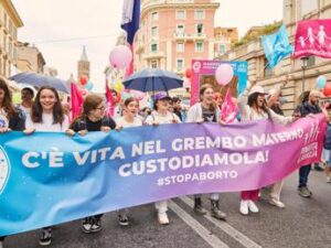 Vaticano. Pro Vita Famiglia: Papa Francesco incoraggia attivismo contro aborto, gender, eutanasia e utero in affitto