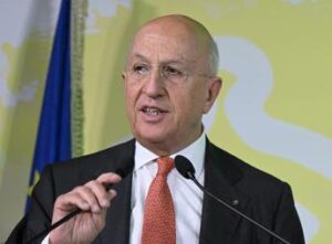 Abi, sesto mandato per Antonio Patuelli: dal 2013 alla guida dell’associazione