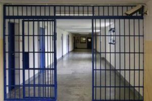 Teramo: tentano di introdurre droga nel carcere con un pacco