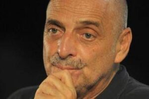 Emilio Fede, Brosio: “Mi tirò una macchina da scrivere…”