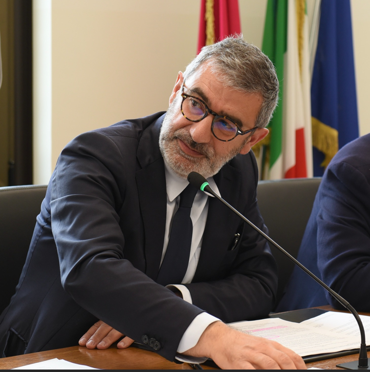 D'Amico: “serve un urgente ripensamento della gestione del servizio sanitario"