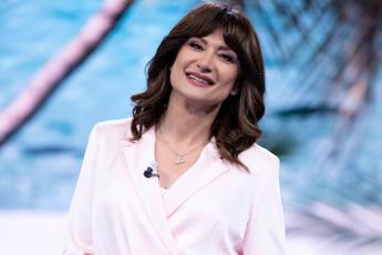Isola dei famosi 2024, ultima puntata: Valentina Vezzali eliminata, Matilde Brandi riabbraccia il fidanzato