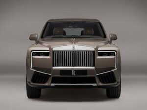 Nuova Rolls-Royce Cullinan Serie II: lusso e tecnologia