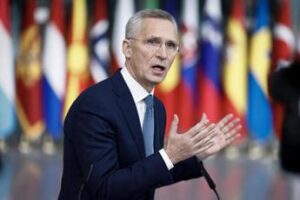 Stoltenberg: “Nato non intende schierare forze in Ucraina”