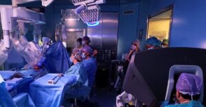 Primo intervento al cuore con il robot in Abruzzo, donna operata a Chieti