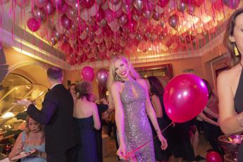 Federica Panicucci celebra il successo di “Mattino 5″ e “Mattino 4” in una serata indimenticabile al Savini di Milano