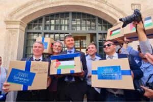 Il ‘ritorno’ di Di Battista, al Senato con 80mila firme pro-Palestina
