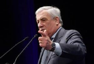 Ius scholae, Tajani: “Proposta in sintonia con programma centrodestra, anche Fdi era d’accordo”
