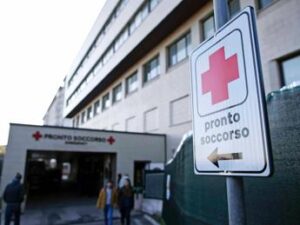 Morto bracciante abbandonato in strada con braccio amputato: datore di lavoro indagato per omicidio